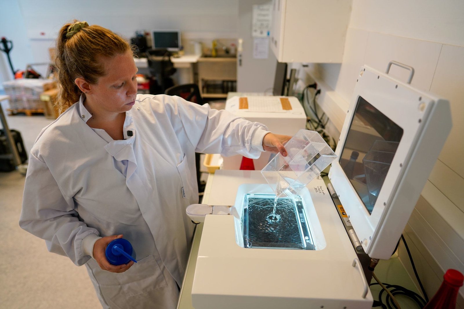 Anthéa Bourhis, 28, a lab technician at the Villefranche Oceanography Lab, known as LOV, pours the morning’s catch into a scanning machine to produce a digital image of the zooplankton. Anthéa Bourhis, 28, a lab technician at the Villefranche Oceanography Lab, known as LOV, pours the morning’s catch into a scanning machine to produce a digital image of the zooplankton.